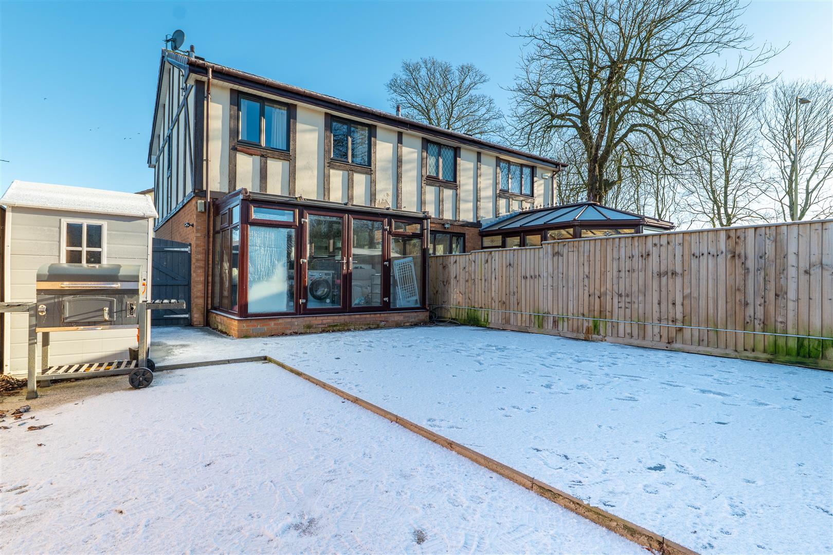 Carloway Avenue, Preston
